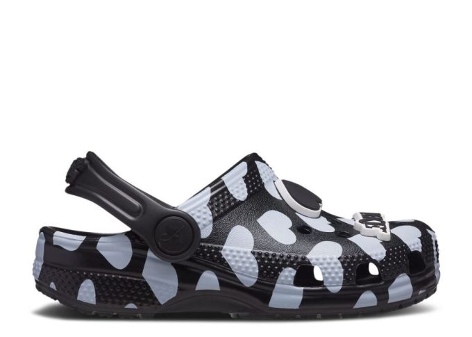 Awake NY x Classic Clog Kids « La maison est là où se trouve le cœur – Noir »