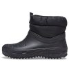 Bottes courtes Crocs Classic Neo Puff (femmes) « Noir » 207311-001