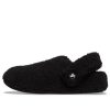 Chaussons Crocs Classic Cozzzy (femmes) « Noir » 209386-001