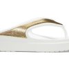 Chaussons Crocs (femmes) à semelle épaisse en or blanc « Or blanc » 206919-100