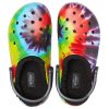 Chaussons de sport unisexes Crocs Classic Tie Dye Stay Warm Cozy, violets et rouges, 206341-988 Chaussons de sport unisexes Crocs Classic Tie Dye Stay Warm Cozy, violets et rouges, 206341-988