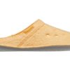 Chaussons unisexes Crocs Classic Casual Thick Stay Warm, jaunes, 203600-838 Chaussons unisexes Crocs Classic Casual Thick Stay Warm, jaunes, 203600-838