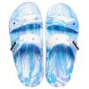 Chaussons unisexes Crocs Classic Clog Marble Beach, blanc et bleu, « Blanc et bleu » 207701-1FK Chaussons unisexes Crocs Classic Clog Marble Beach, blanc et bleu, « Blanc et bleu » 207701-1FK