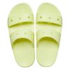 Chaussons unisexes jaunes Crocs Classic Clog Cozy 206761-75U