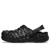 Chaussures Crocs Classic Clog (femmes) à motif géométrique « Noir » 210069-001