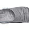 Chaussures Crocs LiteRide Flash, sandales gris fumé et blanc 204592-06J