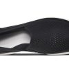 Chaussures de sport décontractées Crocs Athleisure, noir et blanc, 202363-066