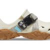 Chaussures tout-terrain Crocs Atlas « Bone Brown » 208173-2Y3