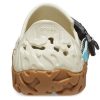 Chaussures tout-terrain Crocs Atlas « Bone Brown » 208173-2Y3