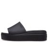 Claquettes Crocs Brooklyn (femmes) « Noir » 208728-001