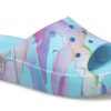 Claquettes Crocs Classic à plateforme et imprimé palmier (femmes) « Bleu multicolore » 208607-4NQ