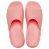 Claquettes Crocs Skyline (femmes) « Goyave » 208182-6UI