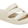 Claquettes à lanières Crocs Getaway (femmes) « Blanc crème » 209587-160