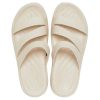 Claquettes à lanières Crocs Getaway (femmes) « Blanc crème » 209587-160