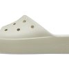 Claquettes à plateforme classiques Crocs (femmes) « Bone » 208180-2Y2