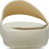 Claquettes Splash Crocs (femmes) « Beige » 208361-2Y2