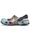 Crocs Classic All-Terrain Clog Desert Pattern Sandales unisexes élégantes et décontractées multicolores 207340-90H