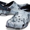 Crocs Classic Clog Desert Camouflage Outdoor Beach Sandales unisexes noir et gris 207305-097