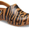 Crocs Classic Clog Sandales jaunes à imprimé animal et rayures tigrées 206676-2ZF