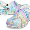 Crocs (Femme) Classic Out of this World II Clog « Multicolore » 206868-928