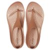 Crocs (Femme) Serena Flip « Marron » 205468-860