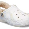 Crocs (femmes) Baya, sabots marbrés doublés et à brides en peluche « Blanc multi » 209241