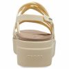 Crocs (Femmes) Brooklyn Low Wedges à lanières « Bone » 206751-2Y2