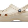 Crocs (femmes) Classic Clog Platform Shimmer « Vanille » 208590-108