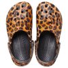 Crocs (Femmes) Sabots classiques imprimés animaux Sandales de plage décontractées Imprimé léopard 206676-90L