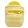 Crocs (femmes) Sabots classiques Sandales de sport « Jaune » 206750-7HD