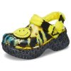 Crocs (Femmes) Sabots classiques Visage souriant Sandales plates élégantes de sport Jaune 207271-90H