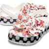 Crocs (femmes) Timeless Clash Roses Floral Dots Clog « Blanc Rouge Noir » 205372-97D