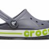 Crocs (PS) Petites sandales Crocs Outdoor Beach Sports Gris Vert « Gris Vert » 205100-025