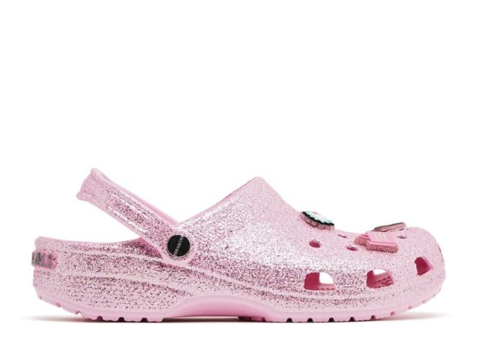 Mean Girls x Classic Clog « Le mercredi, on porte du rose »