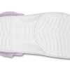 Sabot Crocs Classic Baya doublé à brides pelucheuses « Blanc Lila » 206633-577