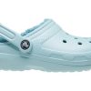 Sabot doublé classique Crocs (femmes) « Bleu ciel » 203591-4SS