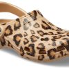 Sabot imprimé Crocs Classic « Léopard doré » 205838-98R