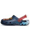 Sabots classiques Crocs (GS) Jujutsu Kaisen « Bleu Rouge » 208807-410