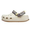 Sabots Crocs Classic Hiker Ikat « Blanc Tan » 208052-2YC