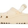 Sabots Crocs Classic Hiker Xscape « Vanille » 208365-108