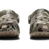 Sabots Crocs Classic imprimés camouflage « Marron » 894825
