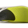 Sabots Crocs LiteRide à découpe laser « Jaune beige » 204592-38L