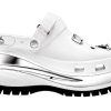 Sabots Crocs x MCM Mega Crush « Blanc argenté » MEXDAMM08WT