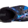 Sabots Galaxy Crocs (GS) Baya doublés à brides pelucheuses « Noir Multi » 207654-0C4