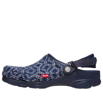 Sabots tout-terrain classiques Crocs x Levi&rsquo;s Sashiko « Dark Wash » 208917-410