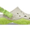 Sabots tout-terrain Crocs Atlas « Bone Limeade » 208391-2BZ