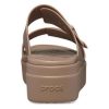 Sandale compensée basse Brooklyn Crocs (femmes) « Latte » 207431-2Q9