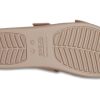 Sandale compensée basse Brooklyn Crocs (femmes) « Latte » 207431-2Q9