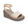 Sandales compensées à bride cheville Crocs Brooklyn (femmes) « Crème, blanc et marron » 209406-2DS