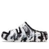Sandales Crocs Classic Cozzzy marbrées « Noir et blanc » 207907